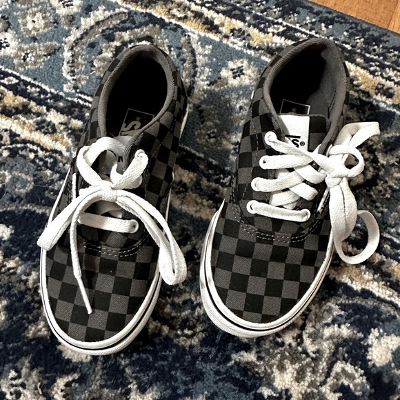 Vans Other - Like New Vans Grey and Black Checkered Gym Shoes with Laces 11